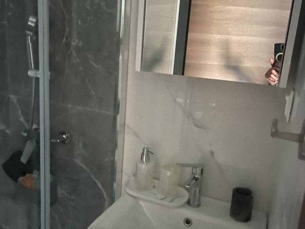 Forumland Real Estate, Μπάνιο