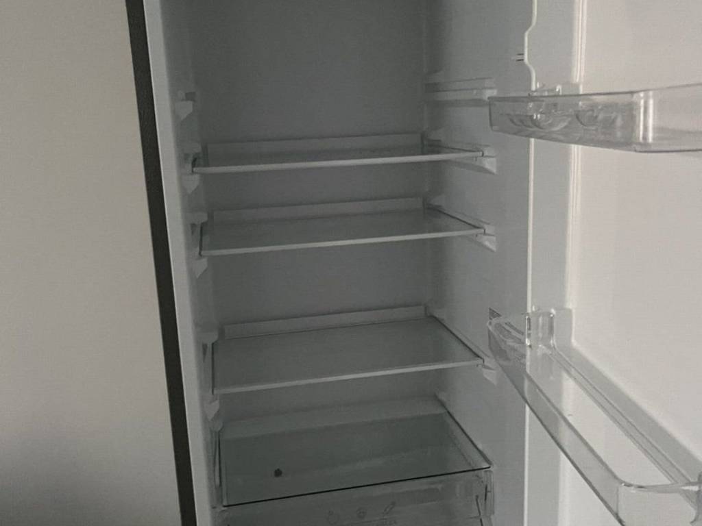 Forumland Real Estate, ψυγείο