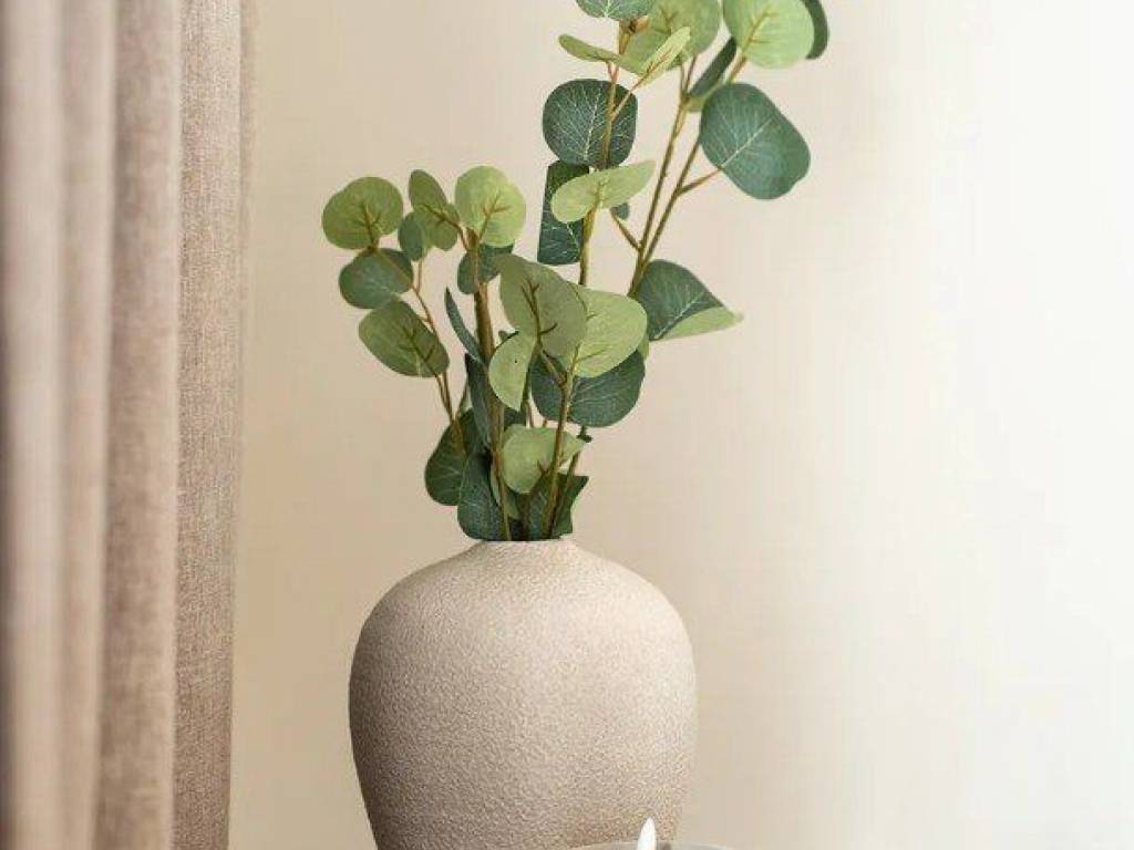 Forumland Real Estate, Διακόσμηση