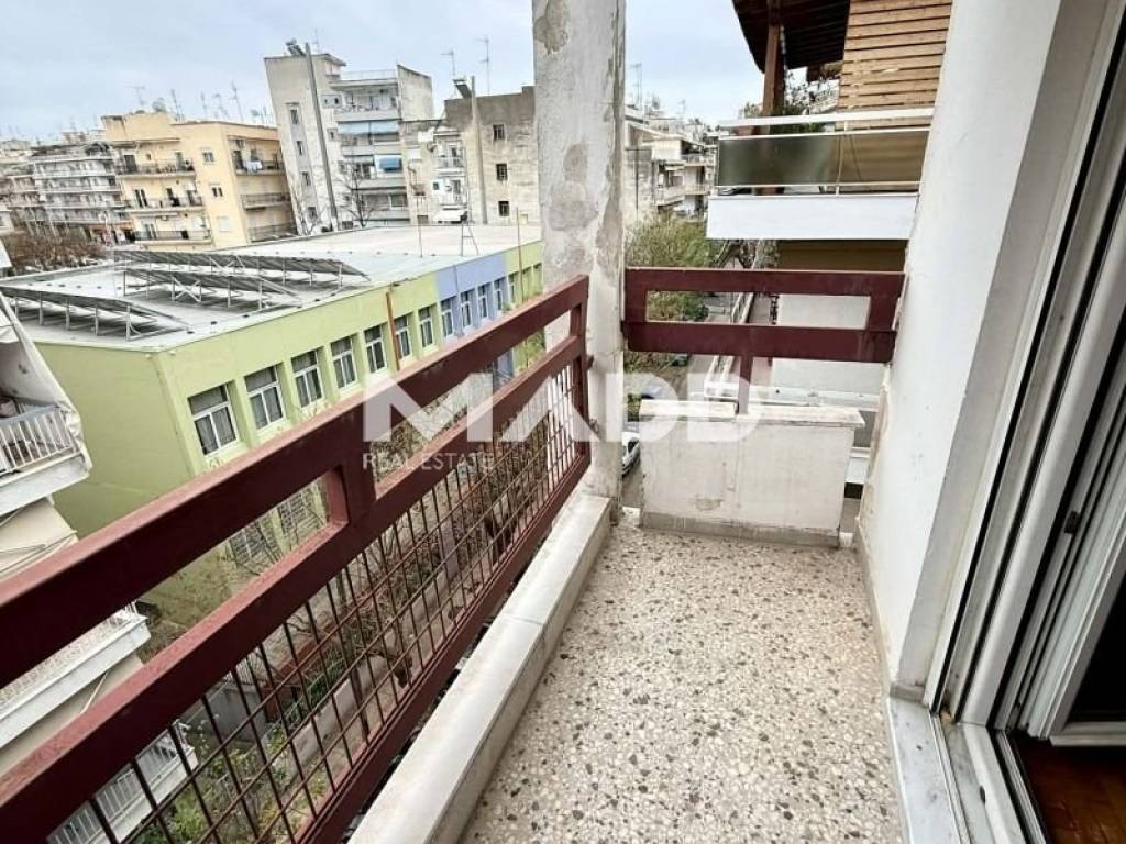 Θέα από μπαλκόνι