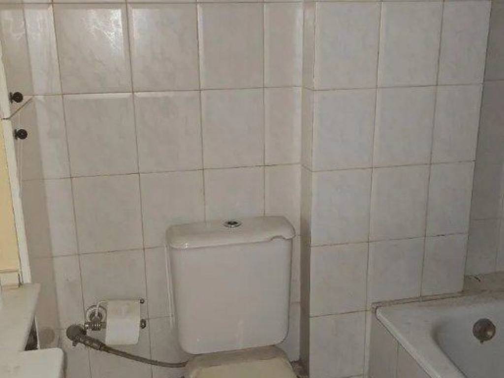 Forumland Real Estate, Μπάνιο