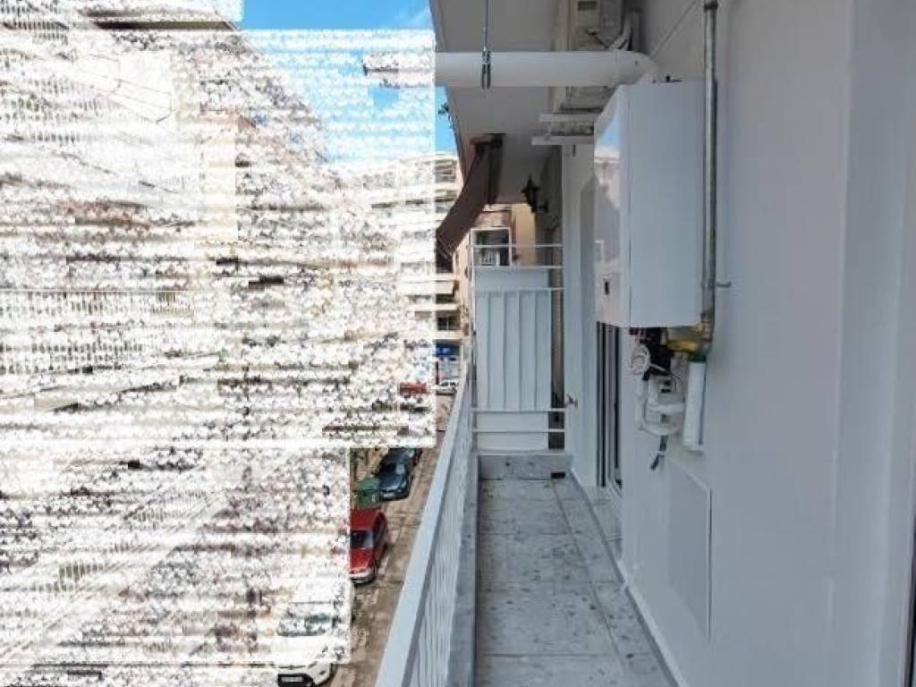 Forumland Real Estate, Μπαλκόνι