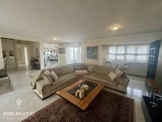 Forumland Real Estate, Σαλόνι με τζάκι