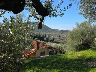 view over the village towards Doloi