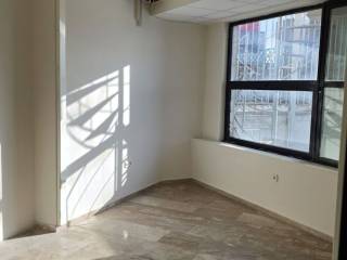 THea Grapheioy 2oy Orophoy pros Odo Agias Triados