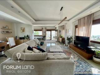 Forumland Real Estate, Σαλόνι με τζάκι