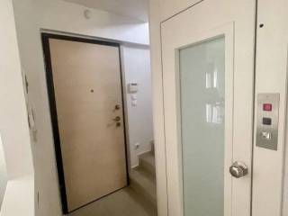 Forumland Real Estate, Ανελκυστήρας