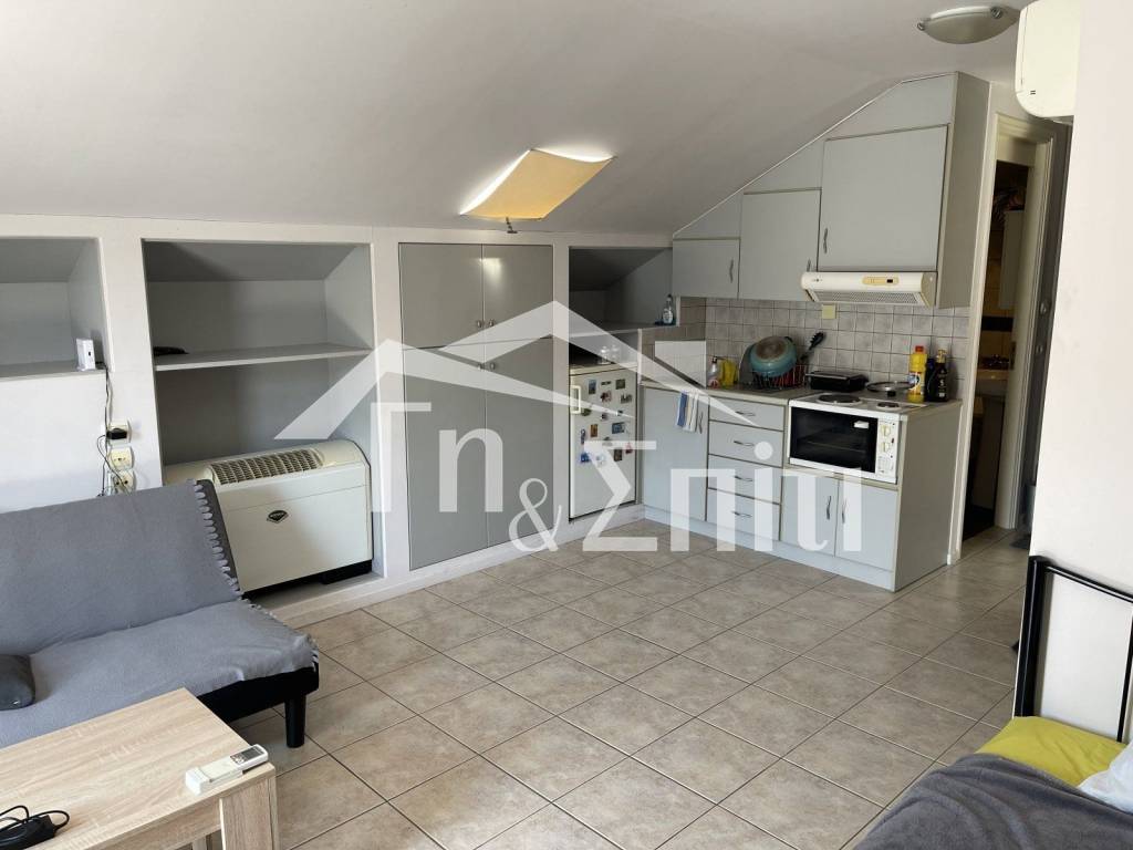 Σαλοκουζίνα