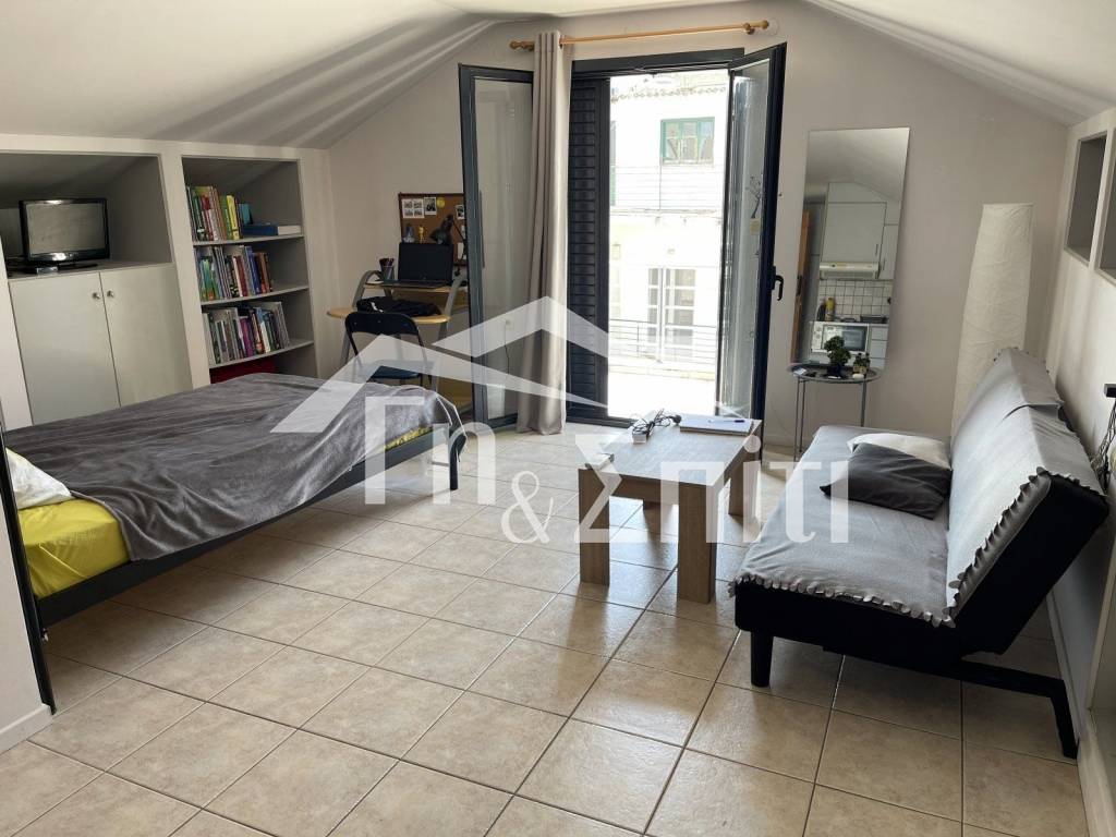 Σαλοκουζίνα