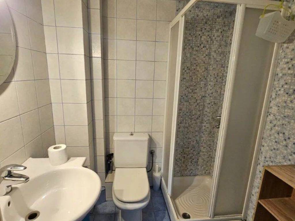 Forumland Real Estate, Μπάνιο