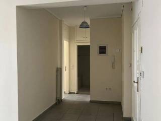 Forumland Real Estate, Είσοδος