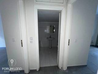 Forumland Real Estate, Μπάνιο