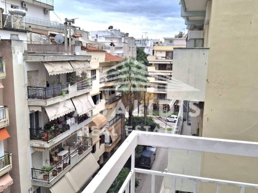 Θέα από μπαλκόνι