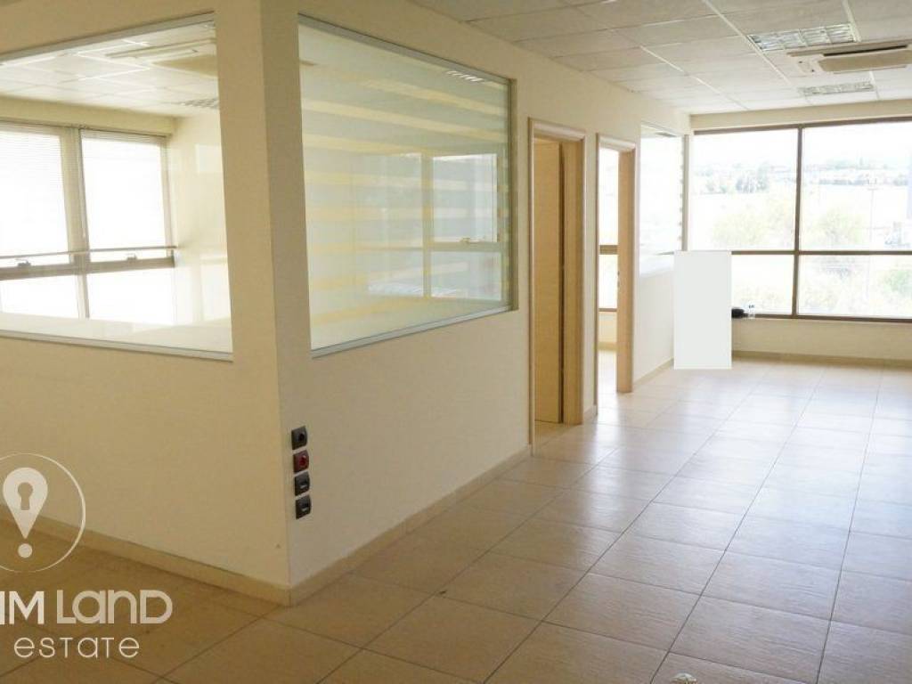 Forumland Real Estate, διαχωριστικά