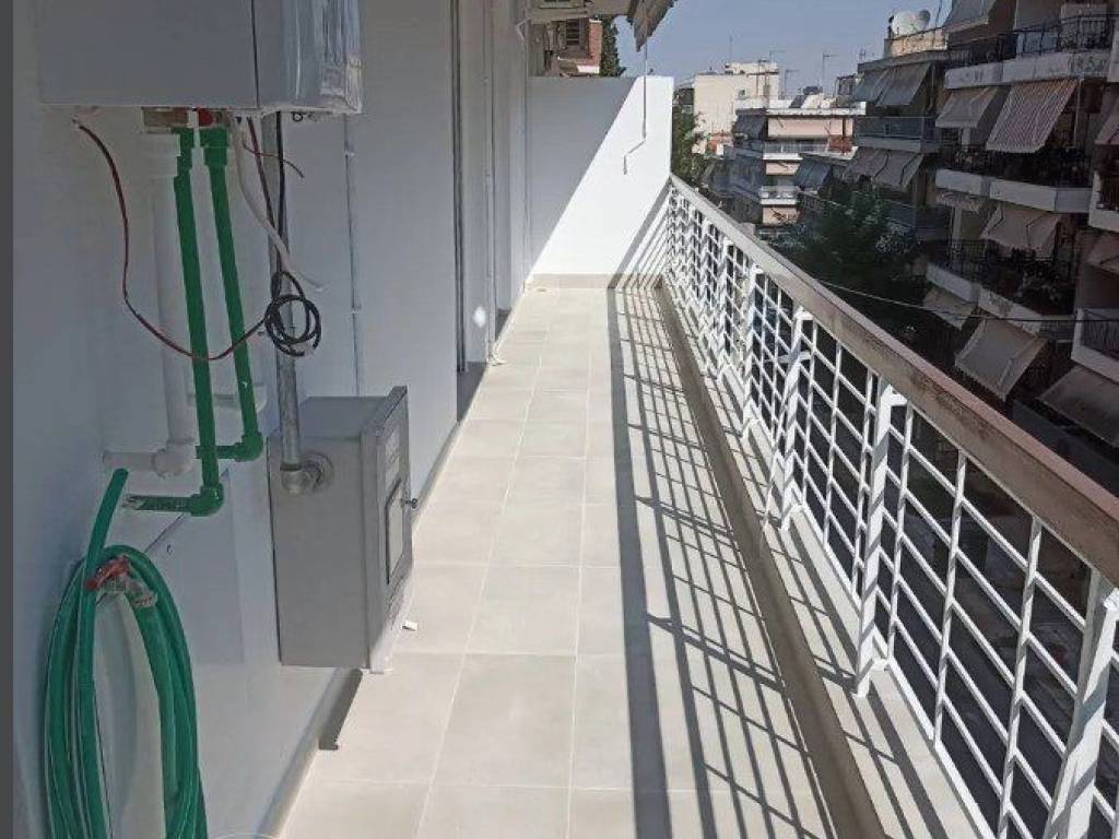 Forumland Real Estate, Βεράντες