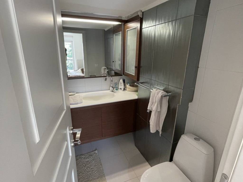 Forumland Real Estate, Μπάνιο