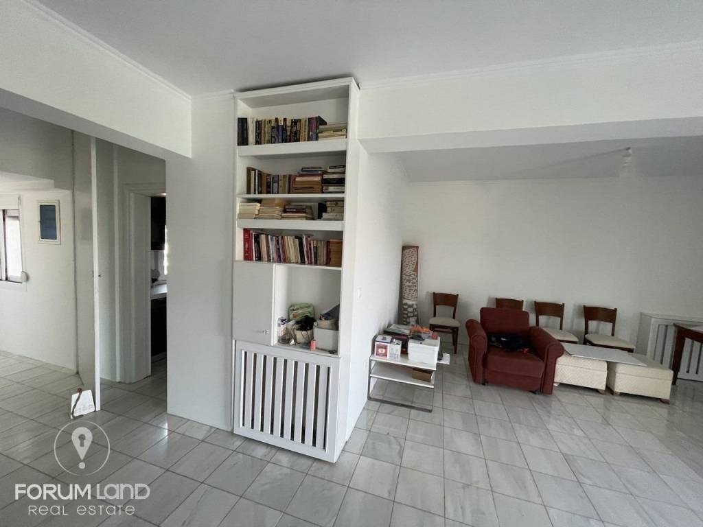 Forumland Real Estate, Σαλόνι με τζάκι