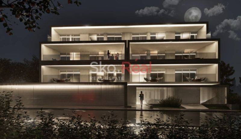 ΦΩΤΟΡΕΑΛΙΣΤΙΚΑ