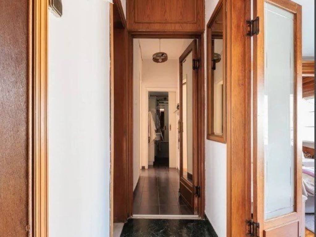 Forumland Real Estate, Διάδρομος