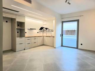 Πολλούς αποθηκευτικούς χώρους