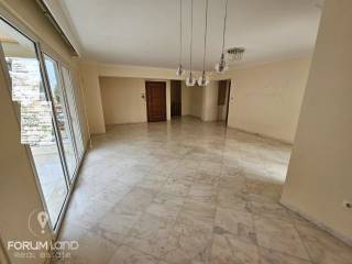 Forumland Real Estate, Σαλόνι