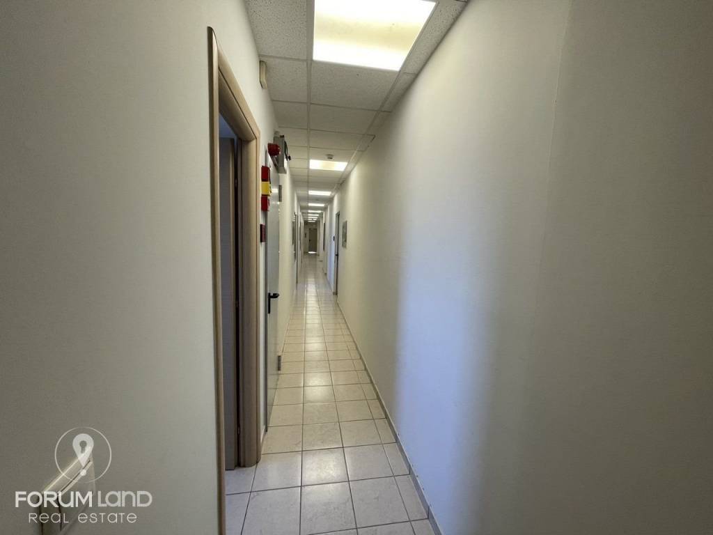 Forumland Real Estate, Εσωτερική όψη