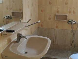 Forumland Real Estate, Μπάνιο