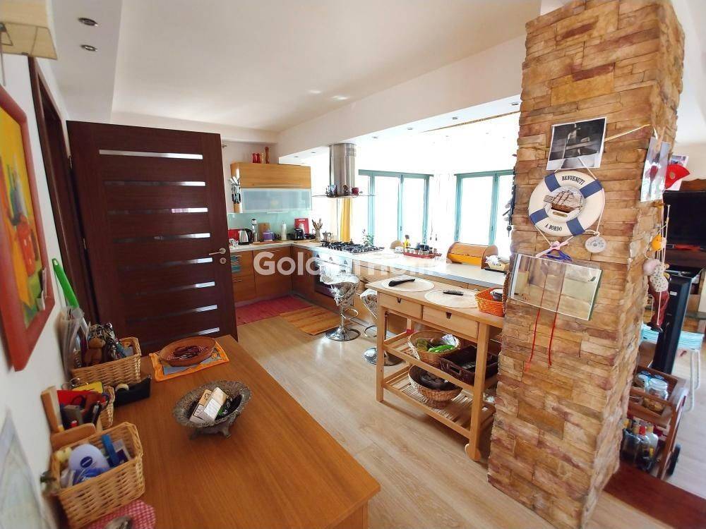 Χολ - Διάδρομος