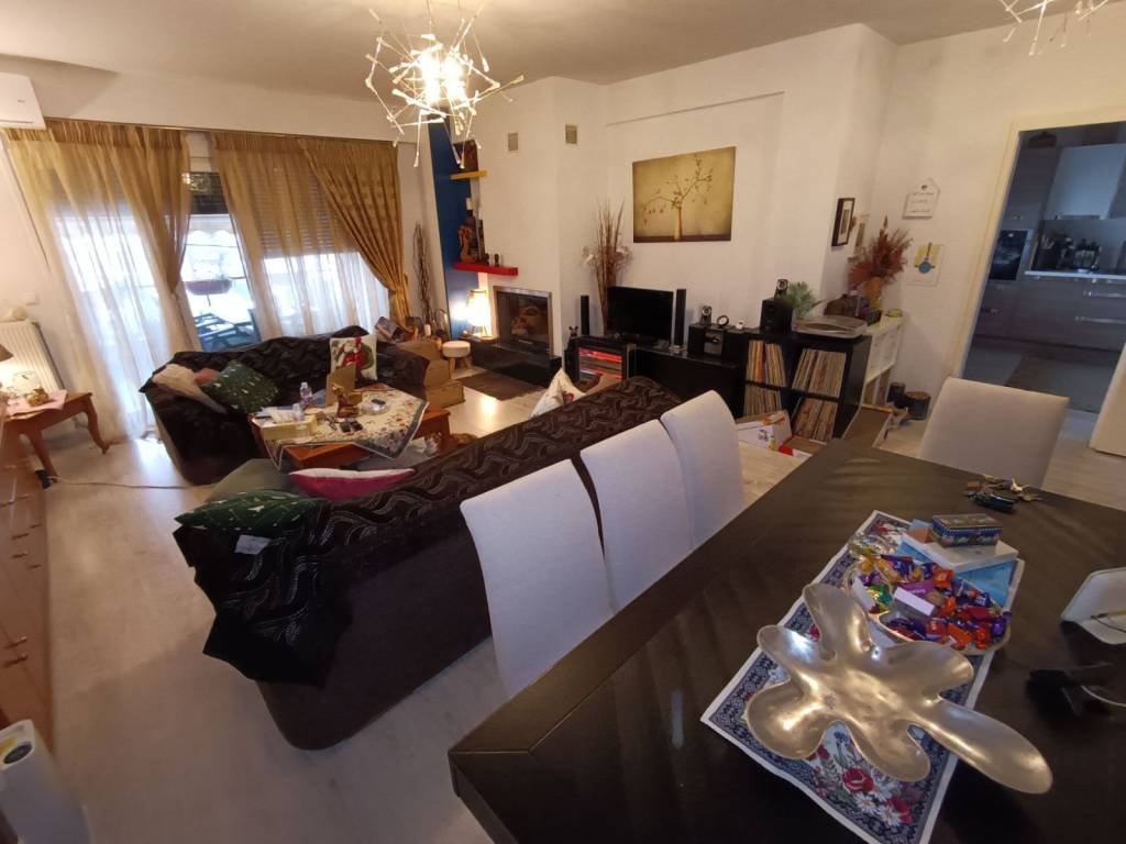 ANYPLACE MESITIKES YPERESIES