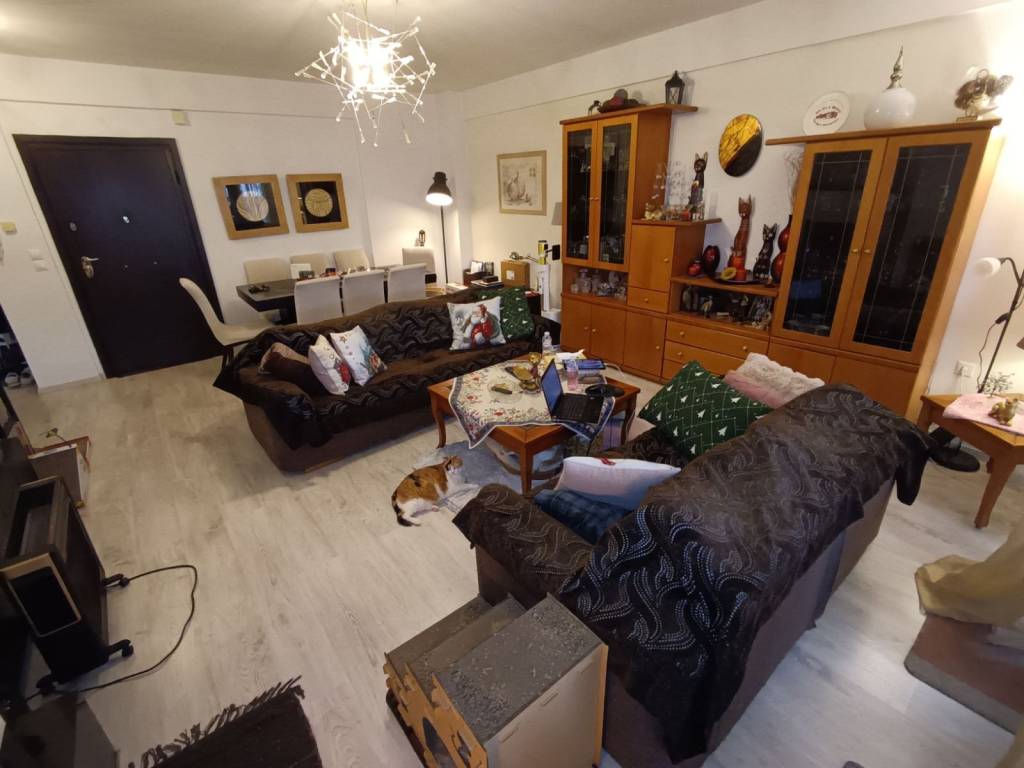 ANYPLACE MESITIKES YPERESIES