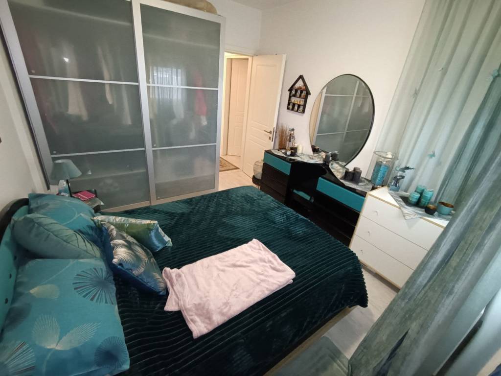 ANYPLACE MESITIKES YPERESIES