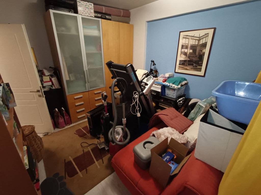 ANYPLACE MESITIKES YPERESIES