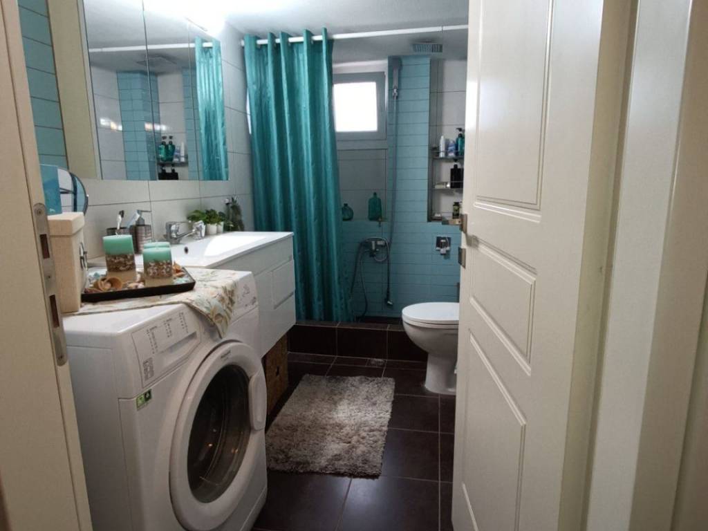 ANYPLACE MESITIKES YPERESIES