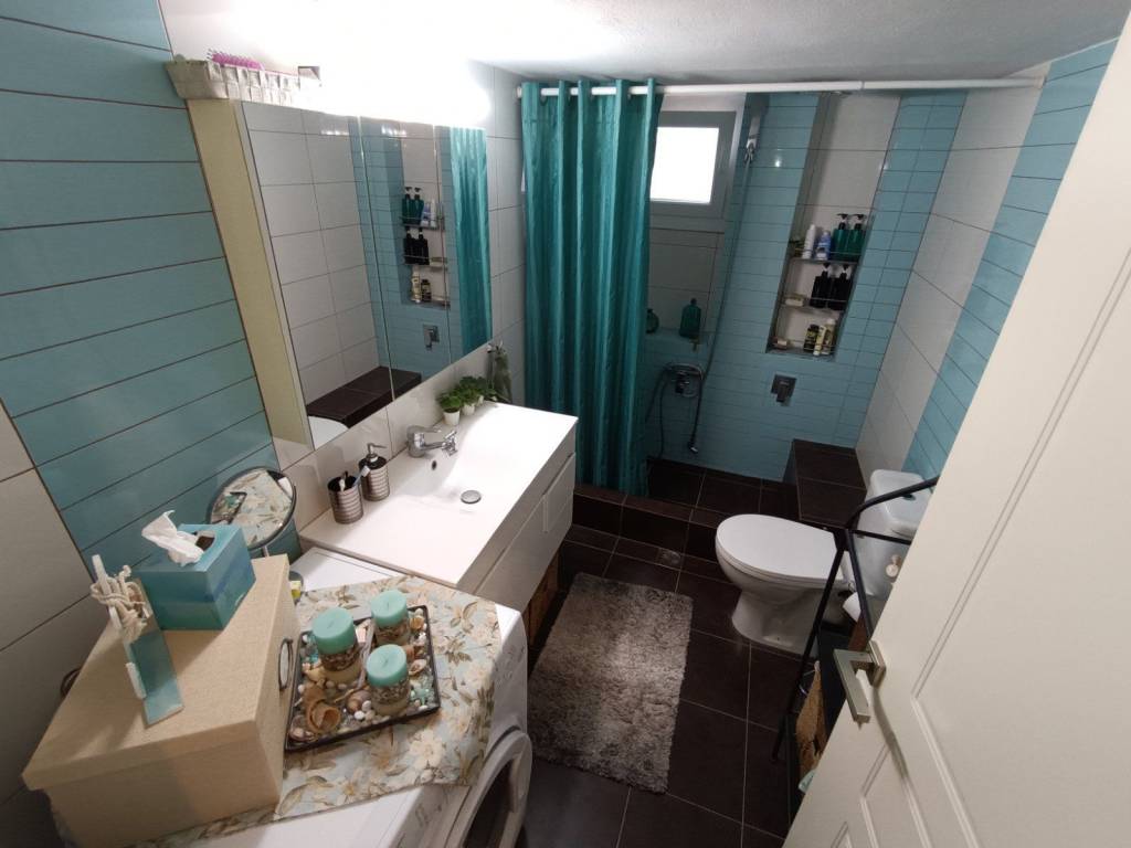 ANYPLACE MESITIKES YPERESIES