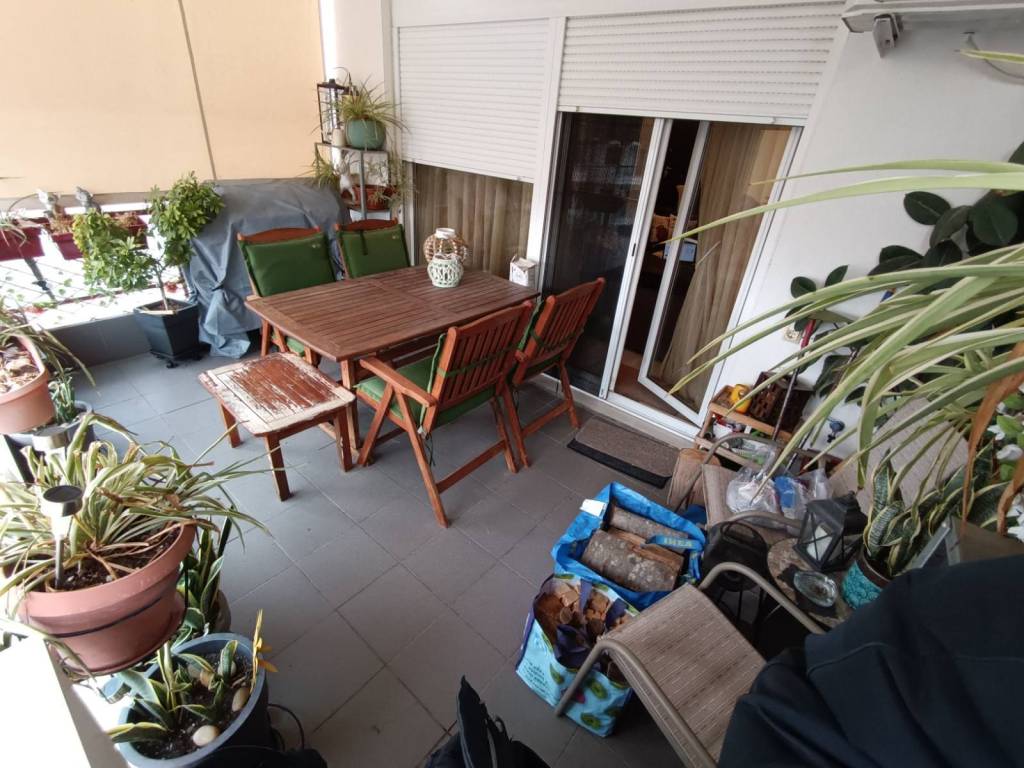 ANYPLACE MESITIKES YPERESIES