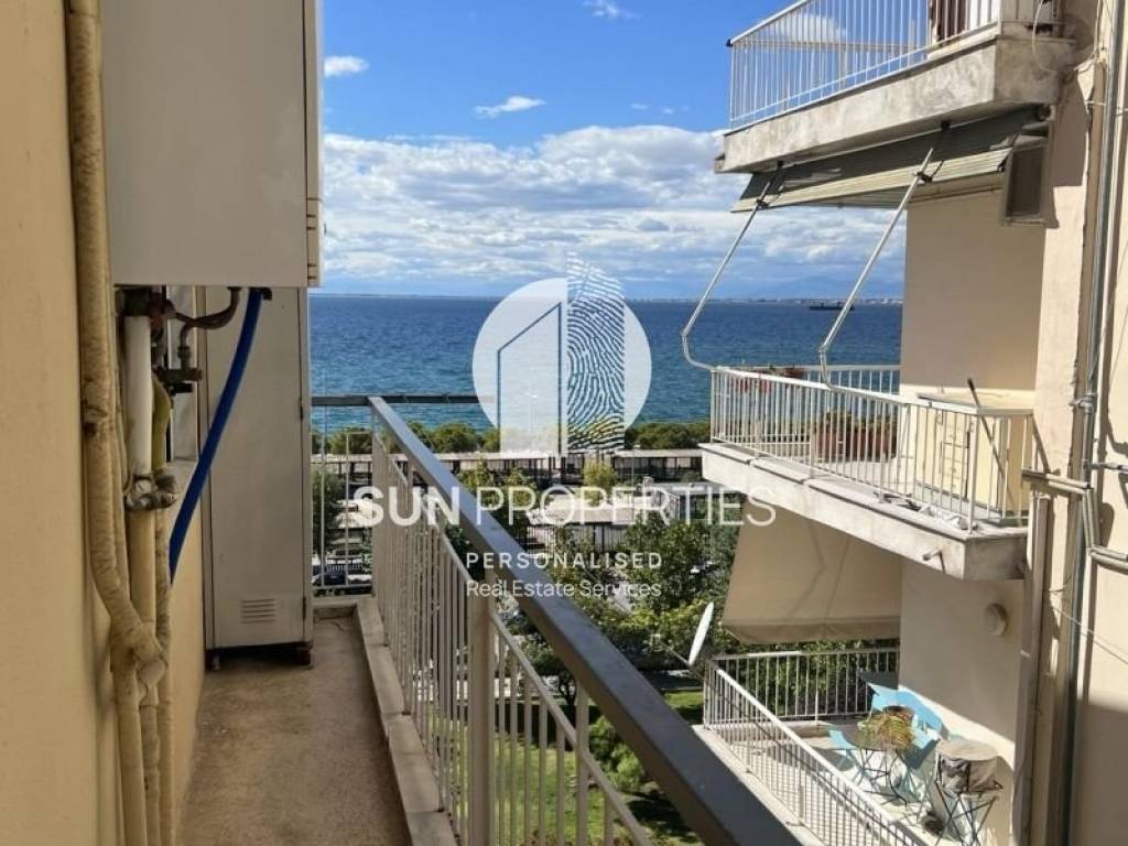 Θέα από μπαλκόνι