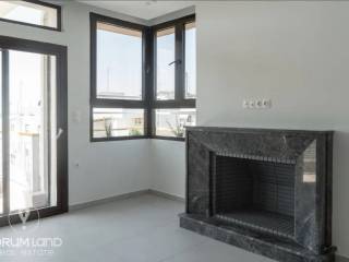 Forumland Real Estate, Σαλόνι με τζάκι