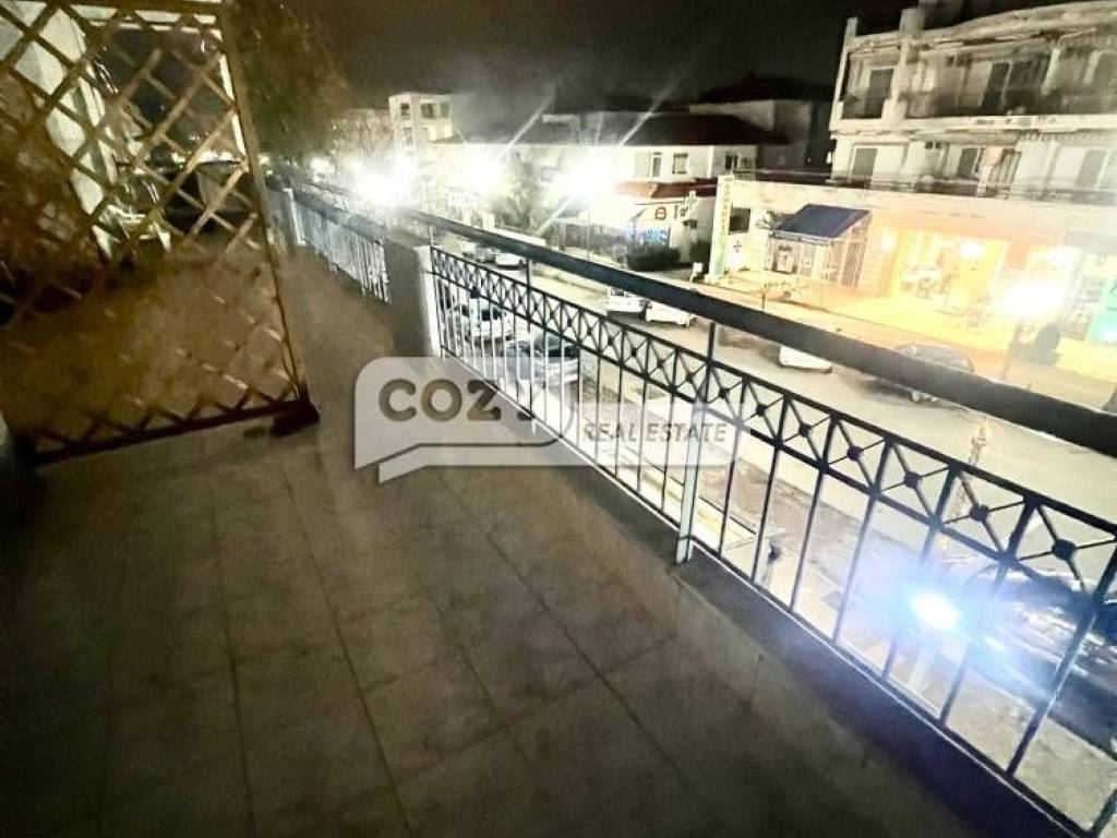 Θέα απο μπαλκόνι