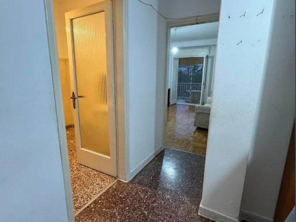 Forumland Real Estate, Χωλ