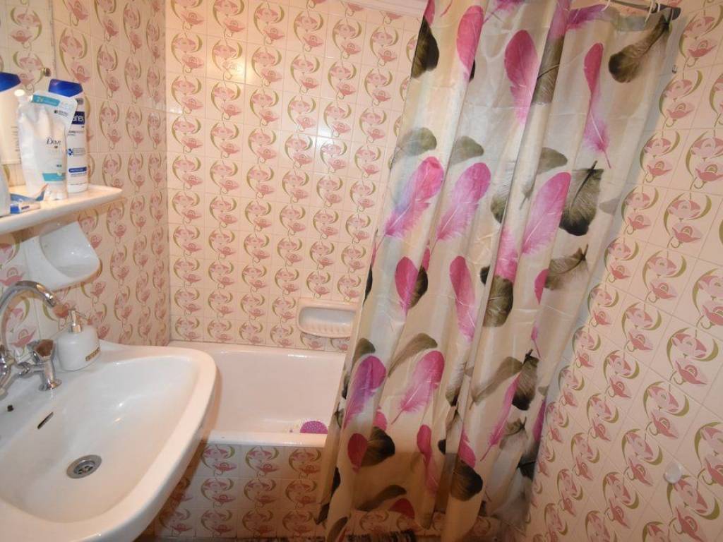 ΛΟΥΤΡΟ ΜΕ ΠΛΥΝΤΗΡΙΟ