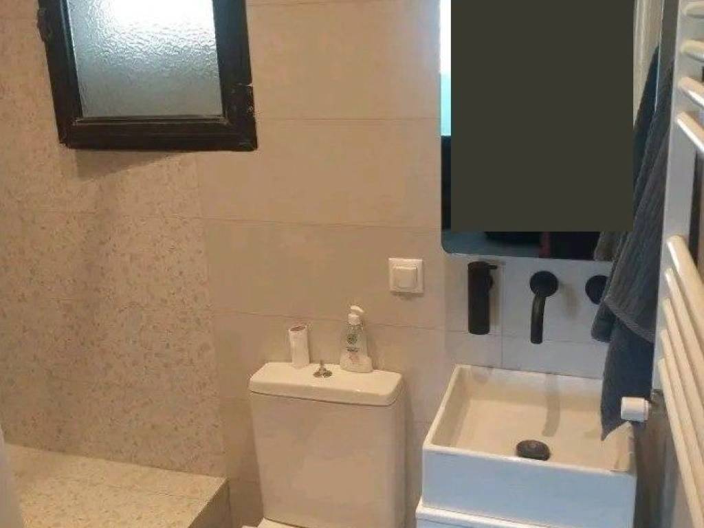 Forumland Real Estate, Μπάνιο