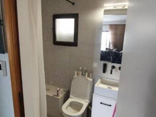 Forumland Real Estate, Μπάνιο