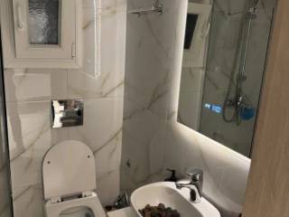 Forumland Real Estate, Μπάνιο