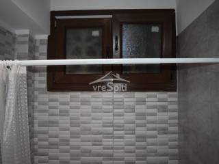 ΠΑΡΑΘΥΡΟ ΛΟΥΤΡΟΥ