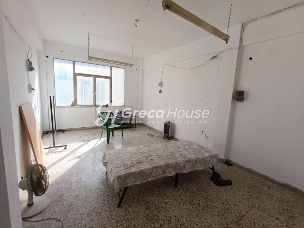 Επαγγελματικό κτίριο στην Αθήνα προς πώληση 