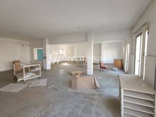 Επαγγελματικό κτίριο στην Αθήνα προς πώληση 