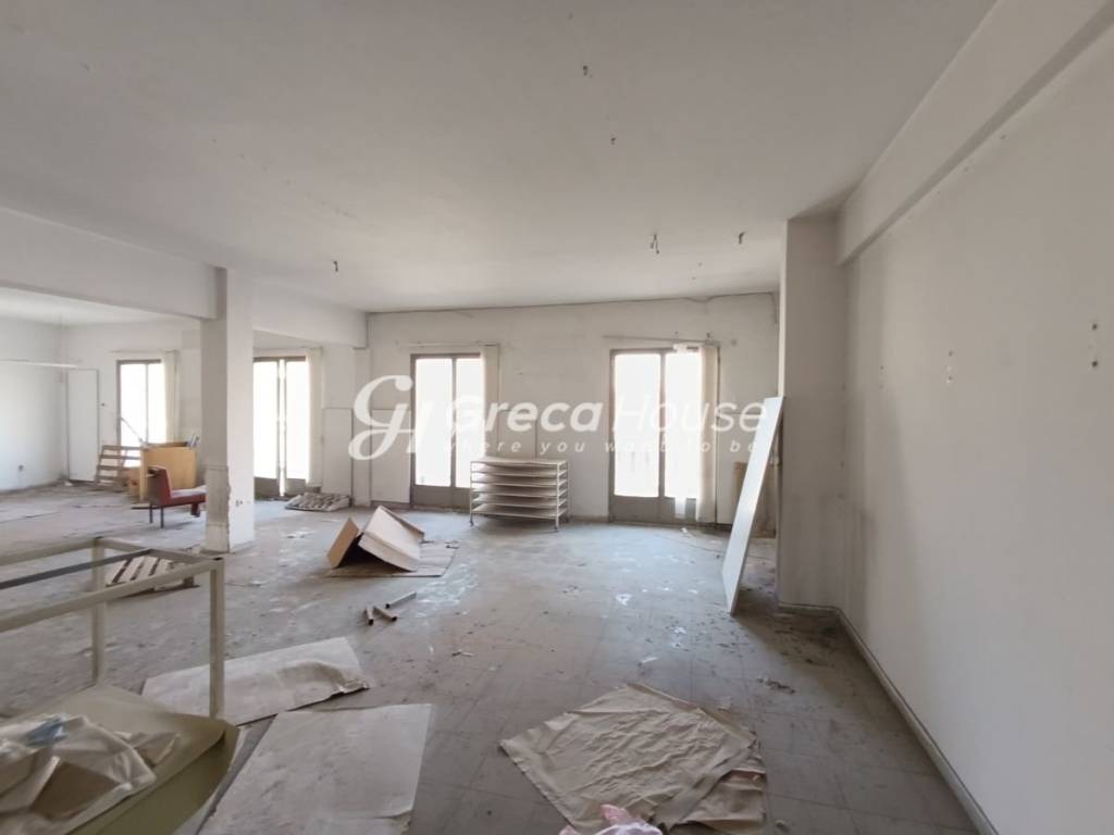 Επαγγελματικό κτίριο στην Αθήνα προς πώληση 