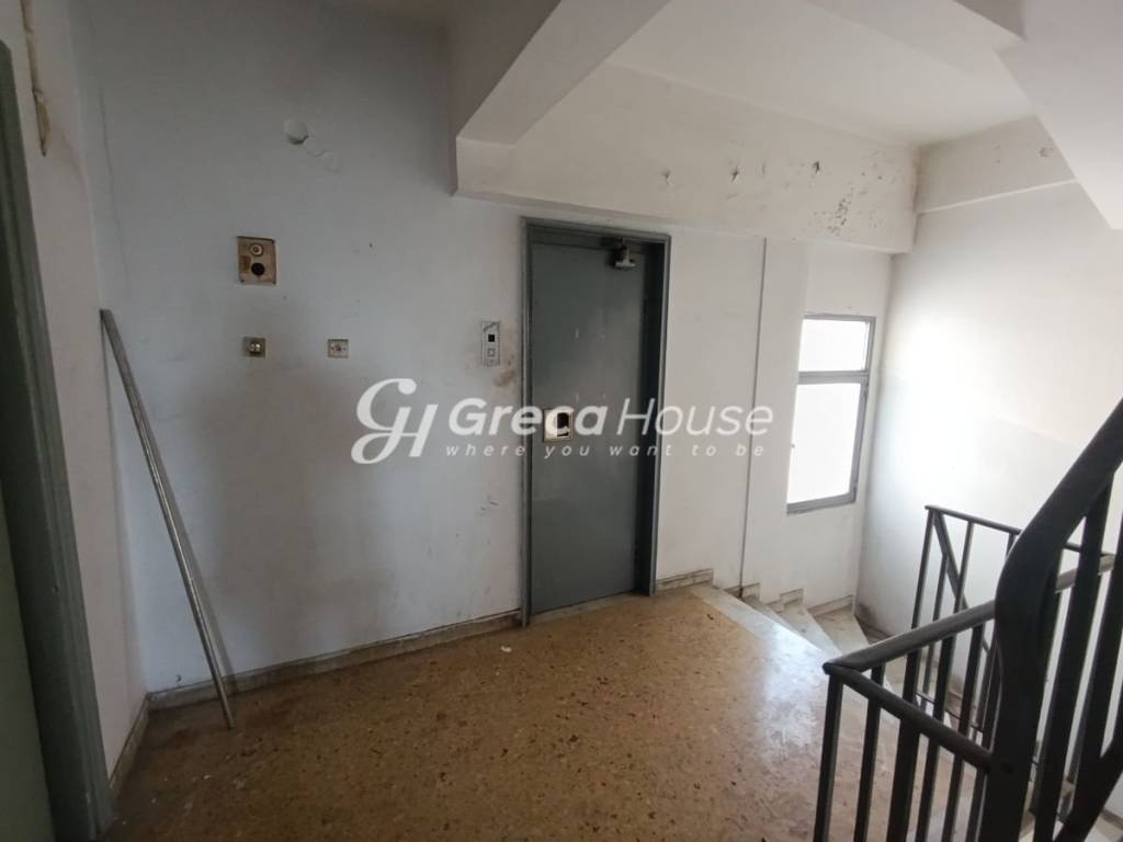 Επαγγελματικό κτίριο στην Αθήνα προς πώληση 