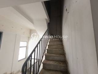 Επαγγελματικό κτίριο στην Αθήνα προς πώληση 