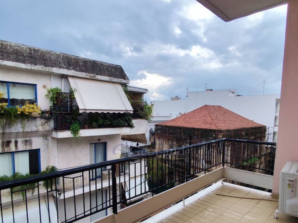 Θέα από μπαλκόνι